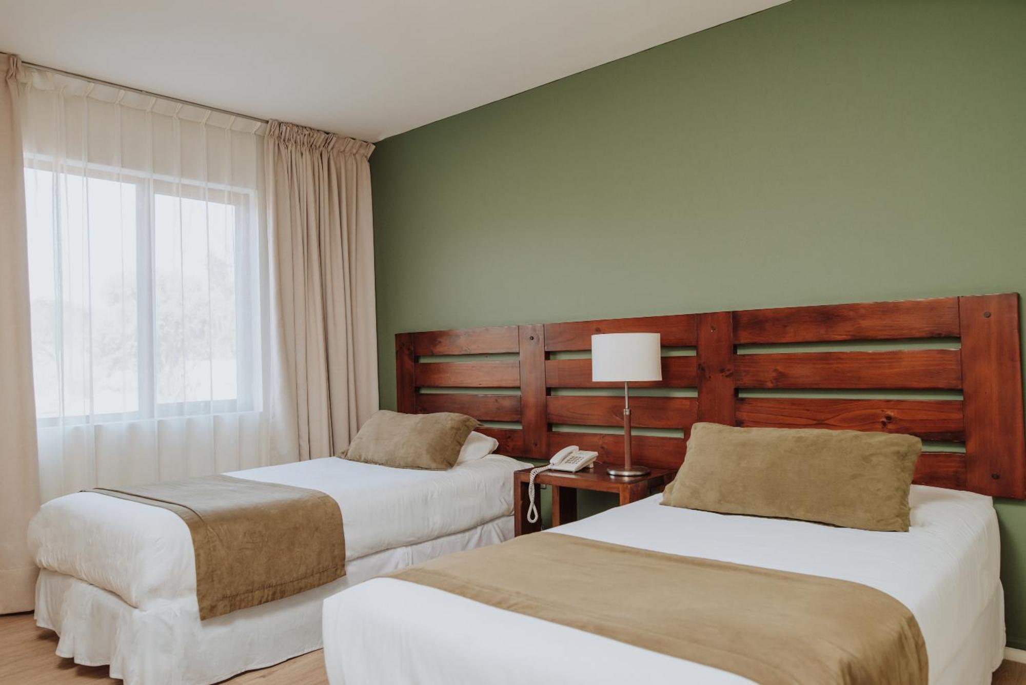 Hotel Limari Овальє Екстер'єр фото
